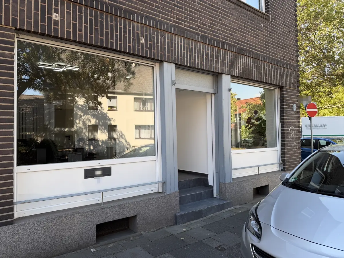 Eingang des Büros an der Styrumer Straße in Duisburg